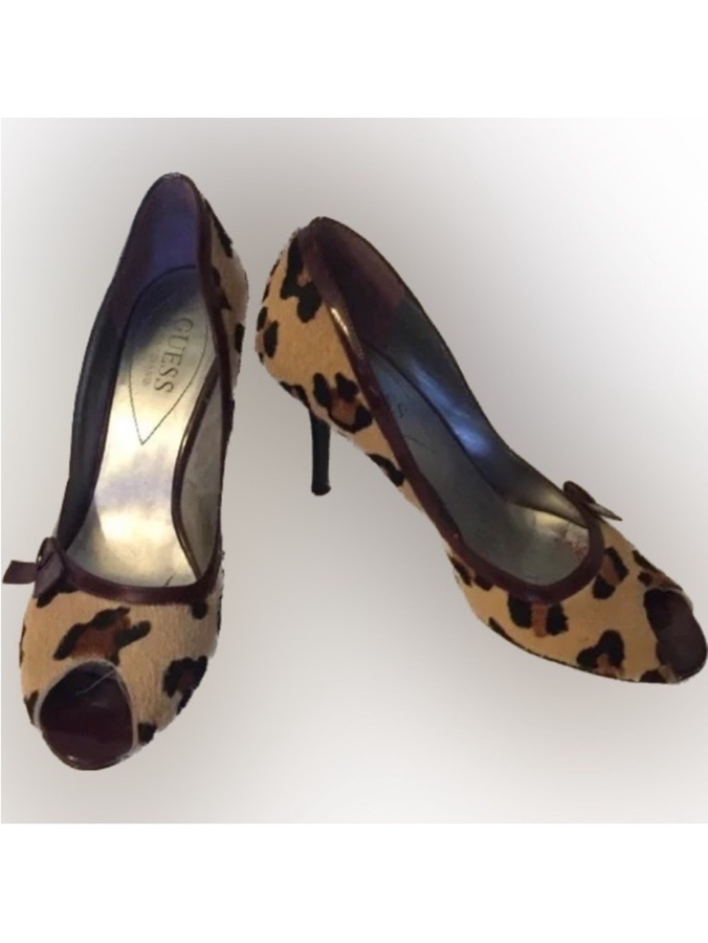 ✨ Fierce & Fabulous Guess Leopard Print Stilettos 🐆👠